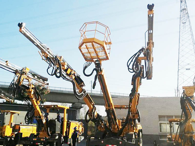 随州市多臂凿岩台车租赁